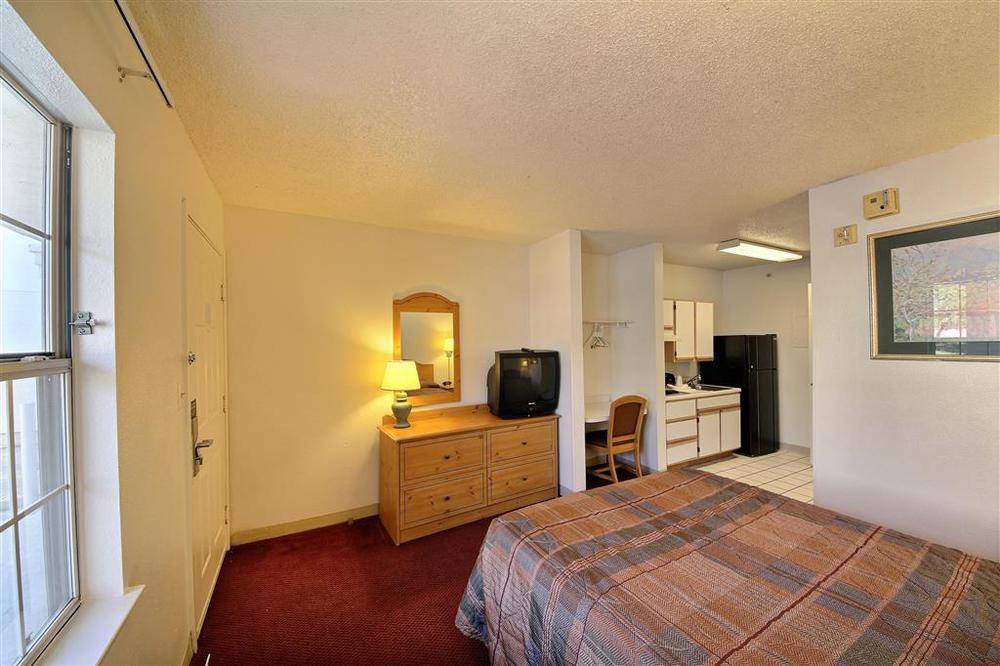 Studio 6-San Antonio, Tx - Six Flags Room photo