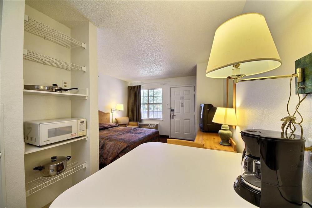 Studio 6-San Antonio, Tx - Six Flags Room photo