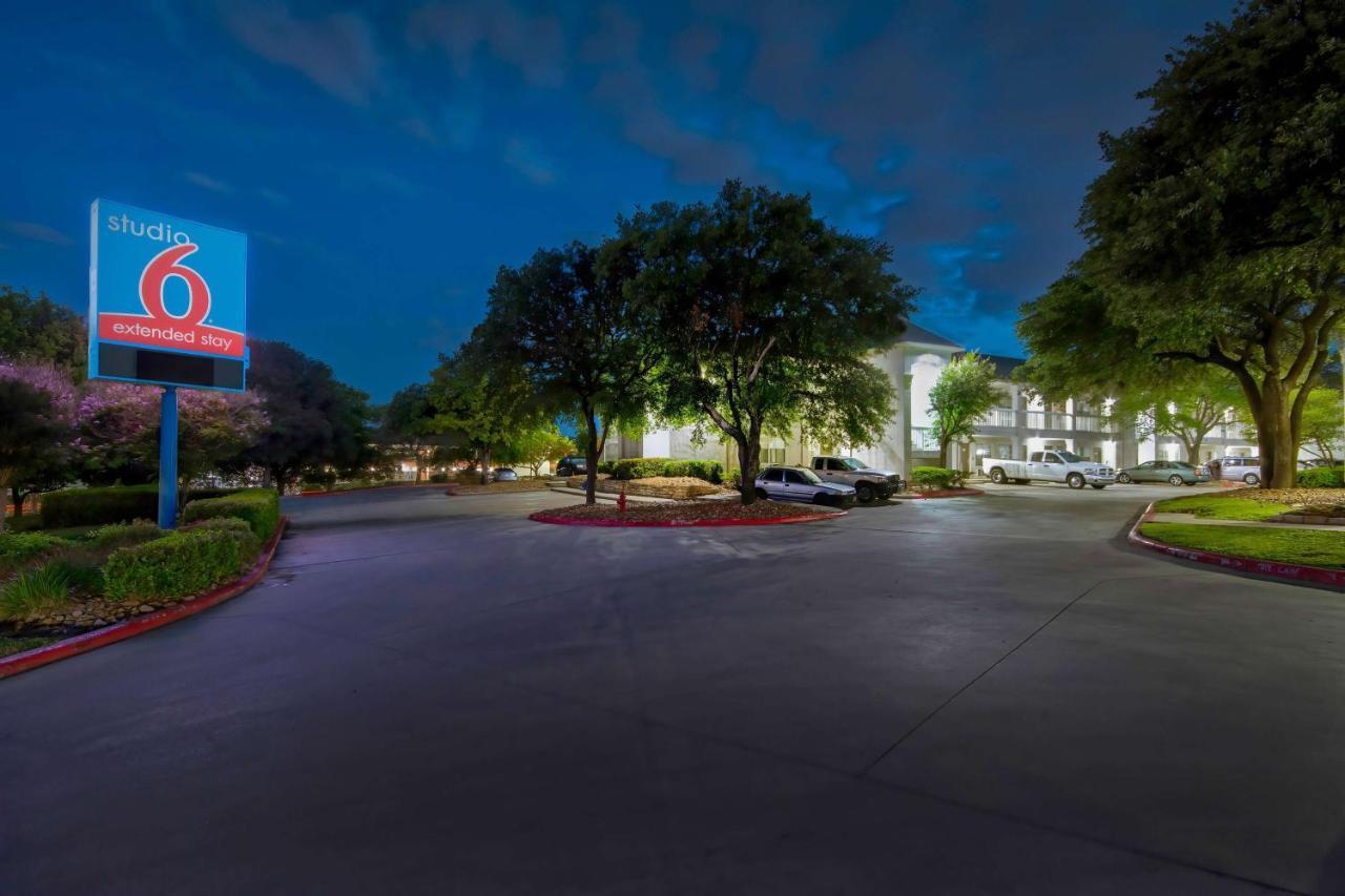 Studio 6-San Antonio, Tx - Six Flags Exterior photo